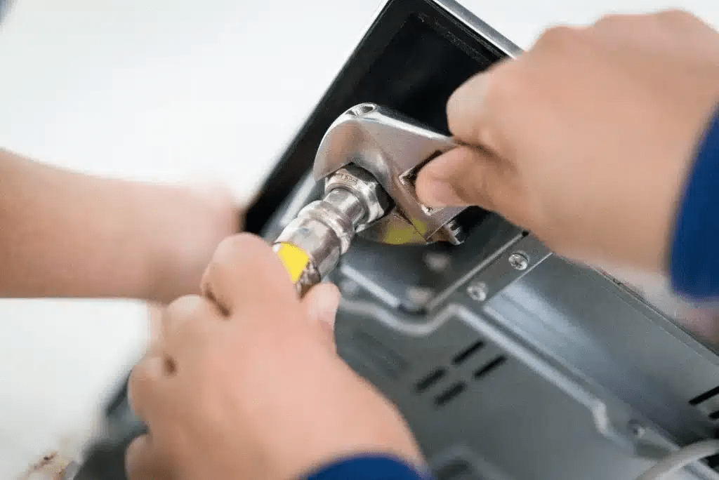 DIY vs. Professional Appliance Repair: What Homeowners Need to Know